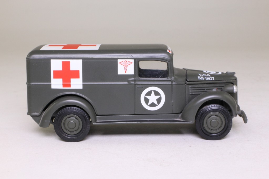 Matchbox Collectibles YY034/SC; 1937 GMC Van;  Military Ambulance
